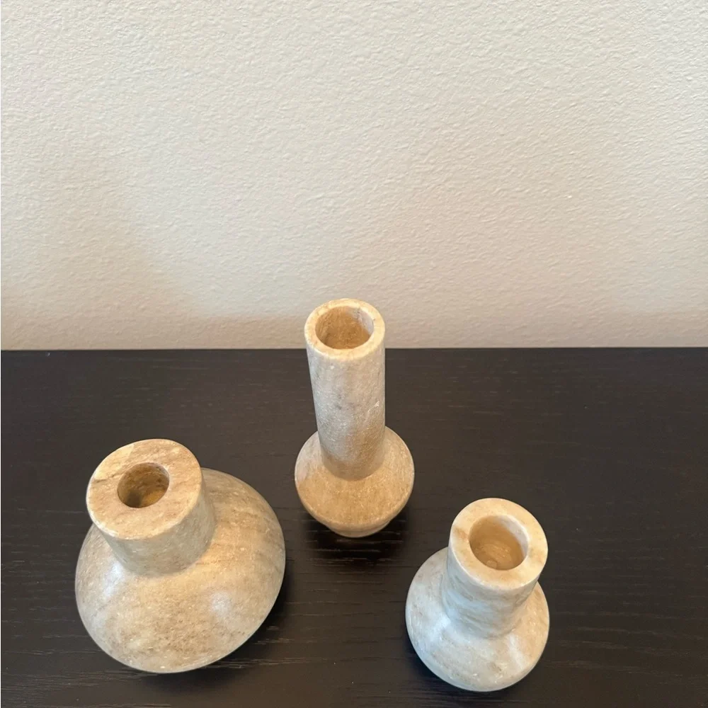 Elegant Tan Marble Candleholders - Picture 5 of 6